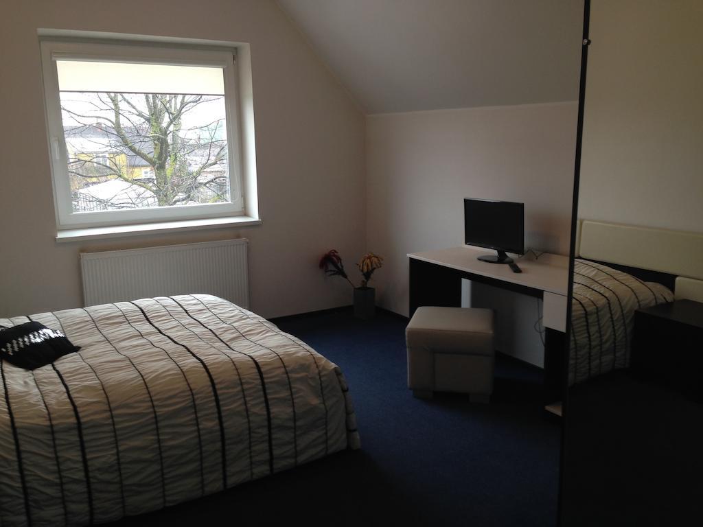 Luka Hotel Marijampole Room photo